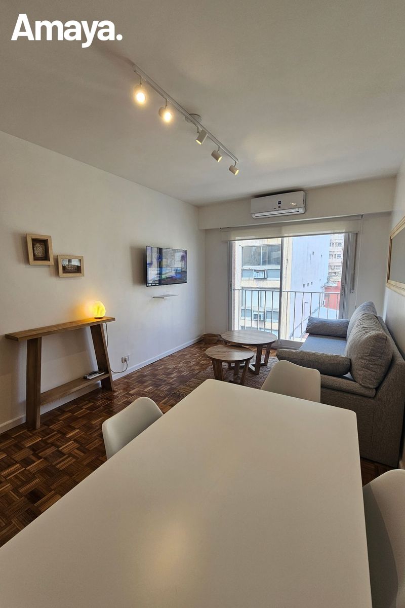 Alquiler tradicional | 2 ambientes | $900.000 + expensas y servicios | 40 m² | Paraguay 700